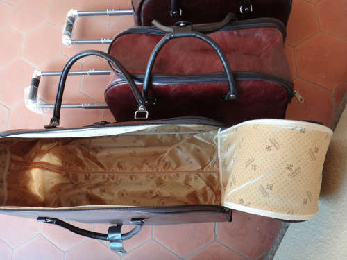 Set of 3 Quality Duffle Luggage Bags with Roller Wheels - Brown