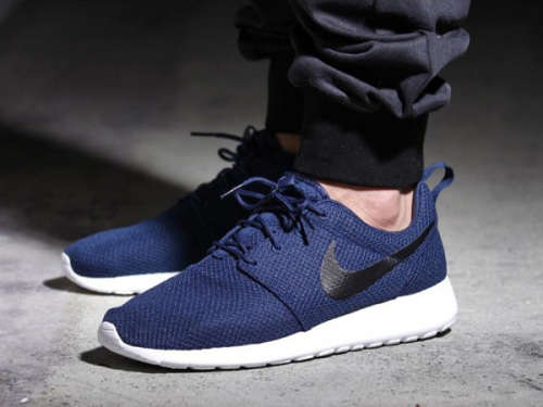 Original Mens NIKE ROSHE ONE Midnight Navy Black White  511881 405 - UK Size 7