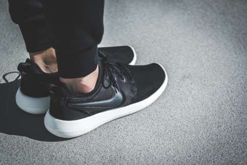 Original Mens NIKE ROSHE TWO 844656 003 Black/ Anthracite Size UK 11 (SA 11)