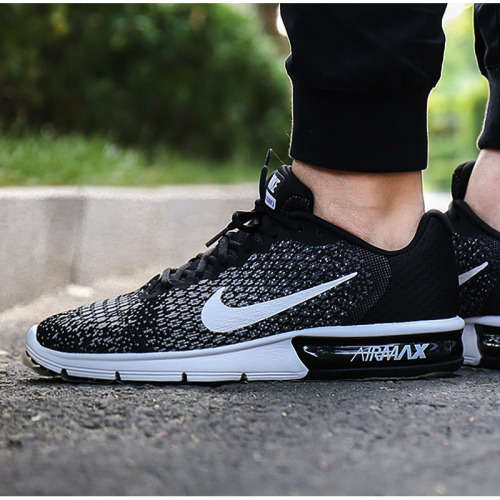 Original Mens NIKE Air Max SEQUENT 2 BLACK/ WHITE- GREY 852461 005 Size UK 10 (SA 10)