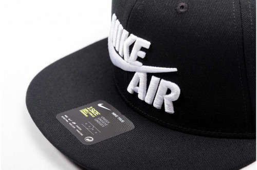 Hats Caps Original UNISEX Nike Sportswear Air True Snapback Hat Black 805063 010 1 Size fits all was sold for 131.00 on 25 Jan at 14 00 by Seal The Deal in Johannesburg ID 396975212