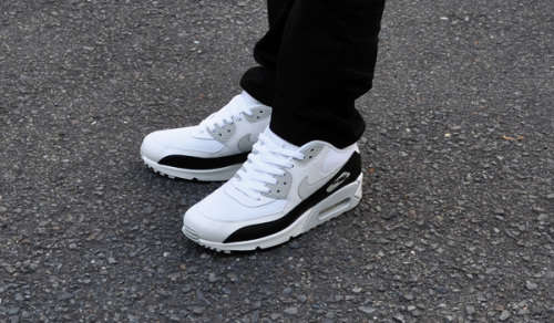 Original Mens NIKE Air Max 90 Essential 537384 125 White / Platinum/ Black Size UK 11.5 (SA 11.5)