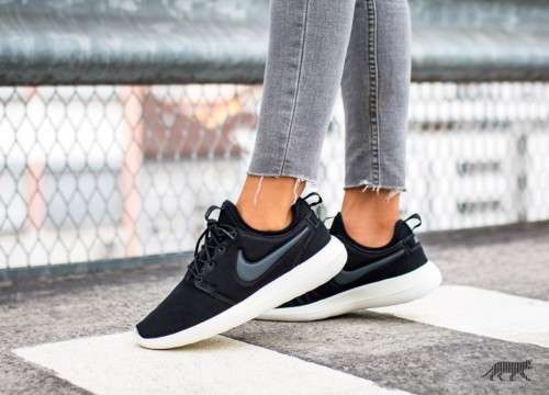 Original Women's NIKE Roshe TWO 844931 002 Black/ Anthracite Size UK 5.5 (SA 5.5)