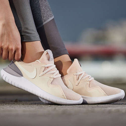 Original Women's NIKE Tessen Running Shoe Guava Ice/ Sail AA2172 800 Size UK 4.5 (SA 4.5)