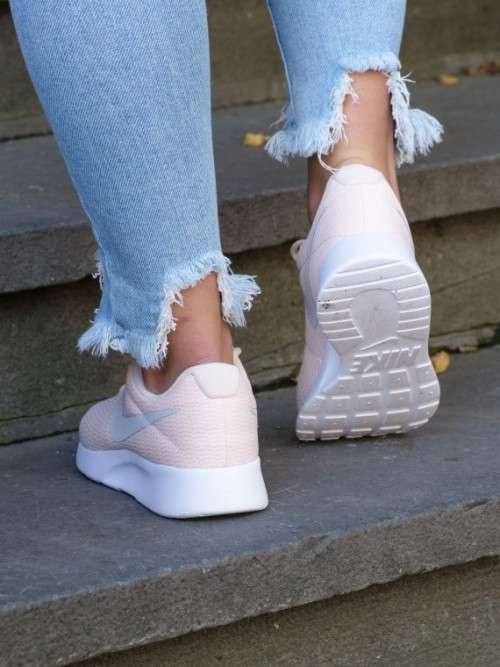 Original Women's Nike Tanjun Guava Ice/ Vast Grey-White 812655 800 UK 5.5 (SA 5.5)