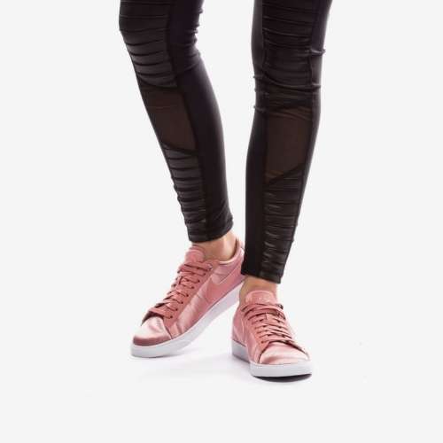 Original Womens NIKE Blazer LOW SE (latest) Rust Pink/ White AO1251 600 Size UK 6 (SA 6)