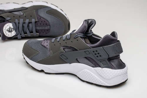 Original Mens Nike AIR HUARACHE Dark Grey/ White 318429 037 Size UK 10 (SA 10)