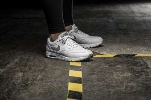 Original Women's NIKE AIR MAX 1 ULTRA ESSENTIALS White/ Wolf Grey 704993 102 Size UK 5.5 (SA 5.5)