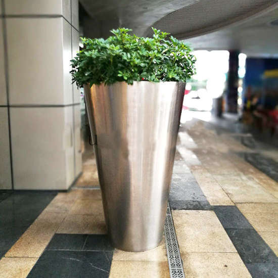 BRUSHED STAINLESS STEEL TAPERED Round Cone PLANTER(70cm)