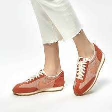 Sneakers Original Womens Nike Oceania Textile Rose Gold Dusty Peach 511880 612 Size UK 4 SA 4 was sold for 401.00 on 18 Dec at 21 16 by Seal The Deal in Johannesburg ID 449458227