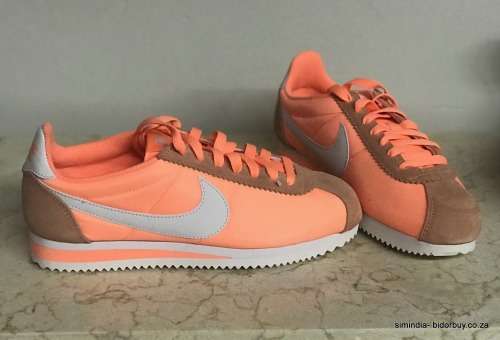 Original Womens NIKE Classic Cortez Nylon Orange Pulse/ Phantom 749864 804 Size UK 4 (SA 4)