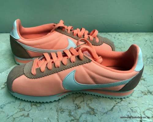 Original Womens NIKE Classic Cortez Nylon Orange Pulse/ Phantom 749864 804 Size UK 4 (SA 4)