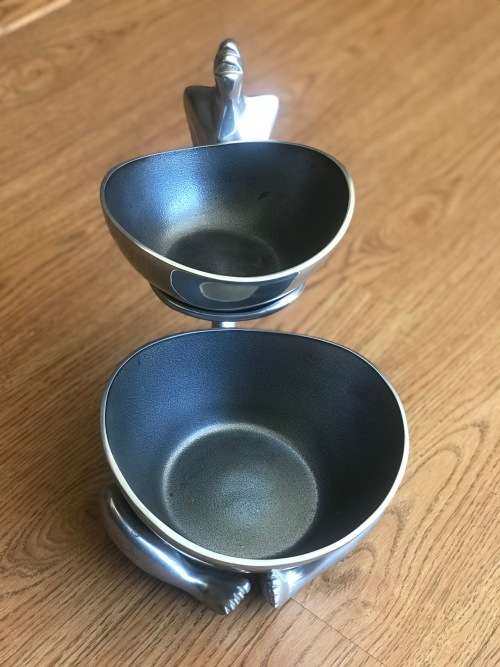 CaRRol BoYeS "Laid Back" Chip and Dip Serving Stand - Preowned