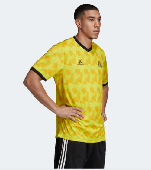 Original Men's adidas Training T-Shirt Tango AOP Jersey Loose Fit Semi Solar DX2328 Size Medium