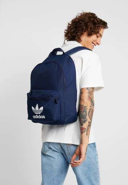 Original adidas Unisex Adicolor Classic Backpack Collegiate Navy ED8668