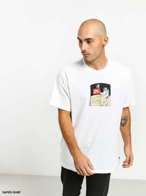 NIKE Men's Skateboarding Fake Moon Landing Astronaut SB White CI7609 100 Size Large