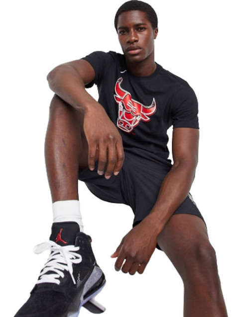 NIKE Men's NBA Chicago Bulls Fanwear Logo Tee Shirt Black BV8103 010 Size XL