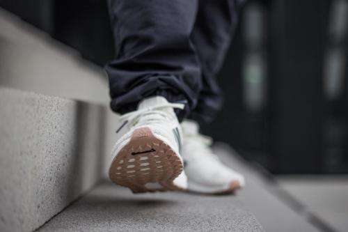 adidas Men's ULTRABOOST 4.0 Show Your Stripes Pearl Tech/ Ash Cloud CM8114 Size UK 10 (SA 10)