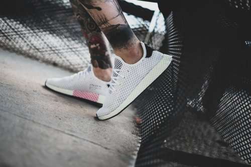 adidas Men's Deerupt Runner Cloud White/ Carbon Black CQ2629 Size UK 11 (SA 11)