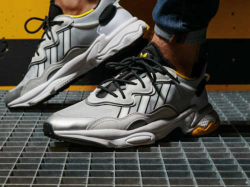 adidas Men's OZWEEGO Cloud White/ Crystal White/ Wonder FV9649 Size UK 10 (SA 10)