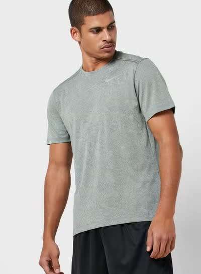 NIKE Men`s Dri-FIT Miler Jacquard Graphic T-Shirt Green AJ7571 351  Size XL