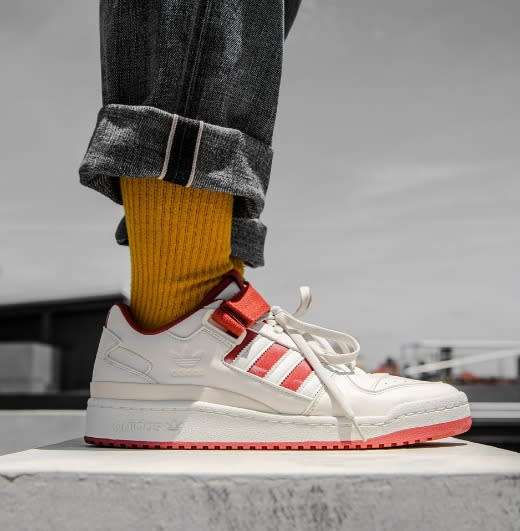 adidas Men`s FORUM LOW White Tint/ Crew Red S21 GW2043 Size UK 8 (SA 8)