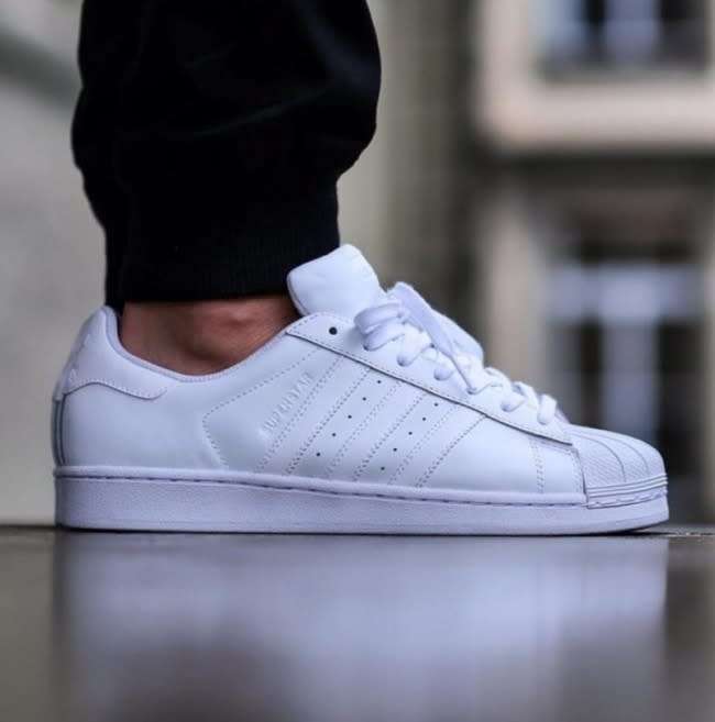 adidas Men`s SUPERSTAR Cloud White / Cloud White B27136 Size UK 11 (SA 11)