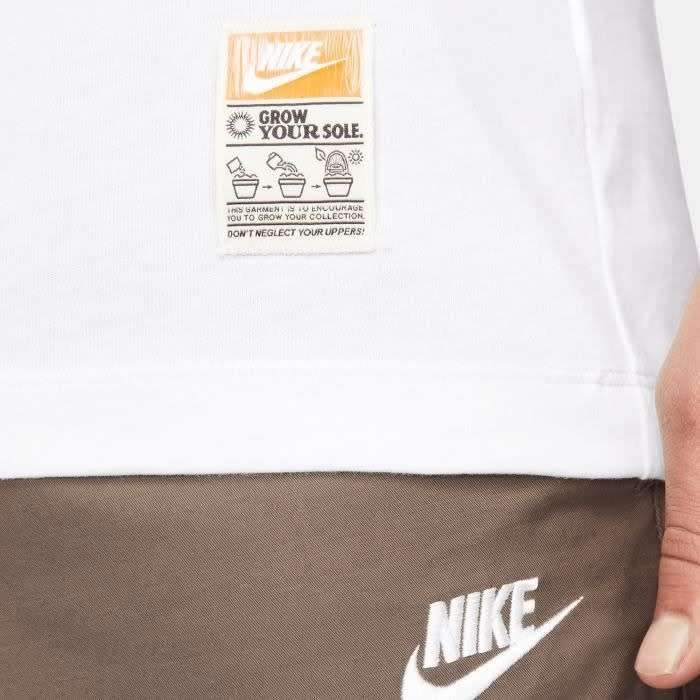 Nike Men`s `Grow Your Soul` Chest Print Tee White DQ1027 100 Size Medium