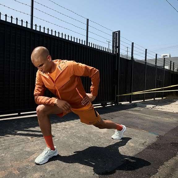 Nike Men`s LEGEND ESSENTIAL 3 NN Light Silver/ Summit White DM1120 008 Size UK 12 (SA 12)