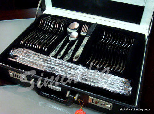 New Arrivals Superior Quality Heavy Stunning 72 Pcs Cutlery Set in Leatherette Case