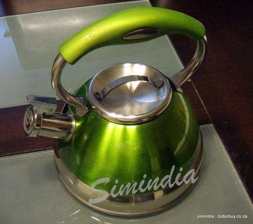 New Arrivals - 2,5 Litre Acrylic Funky Coloured GREEN Energy Saving Whistling Kettle
