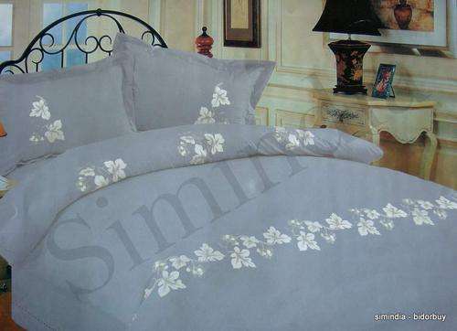 (4 pieces queen size) Elegant   imported   Embroidered  cotton Duvet Set
