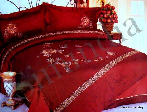 *****EMBROIDRED SILK   6 PEICE QUEEN SIZE AND DUVET COVER SET