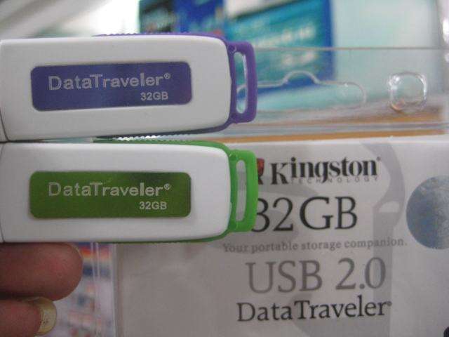 DataTraveler 32GB  USB Flash Drives