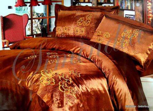 Elegant   imported  8 PCS Embroidered  queen silk Duvet Set includes curtains
