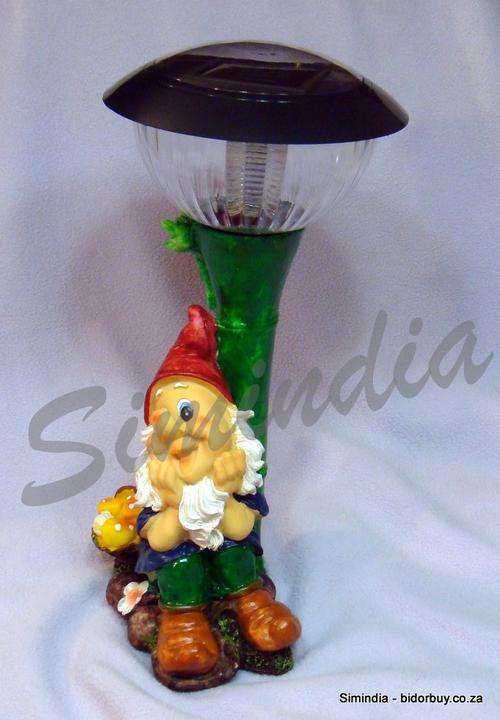 Best  Gift Eco- Friendly Solar Powered Polyresin Gnome Light, Dwarf No Wiring