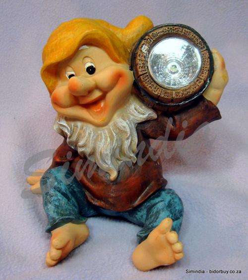 Best Xmas Gift Eco- Friendly Solar Powered Polyresin Gnome Light, dwarf carrying a barrel
