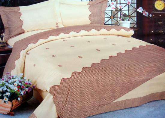 Elegant   imported   Embroidered  cotton Duvet Set (6 Piece QUEEN Size)*****