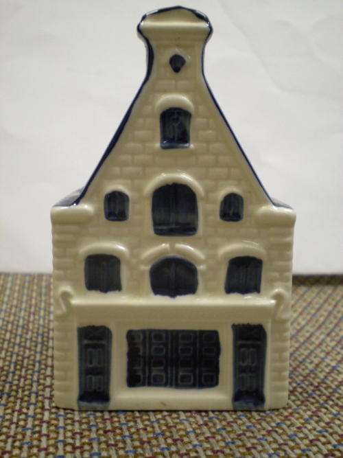 BLUE DELFT KLM HOUSE NO 66