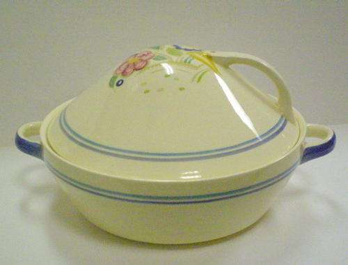 SUSIE COOPER VEGETABLE DISH WITH LID