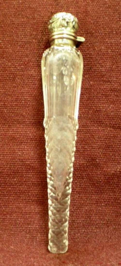 EXQUISITE HALLMARKED SILVER & GLASS PERFUME BOTTLE - BIRMINGHAM 1918