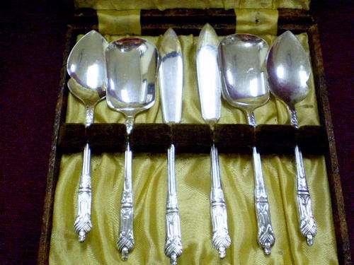 SET OF E.P.N.S.APOSTLE "SMALL SERVER" CUTLERY - BOXED
