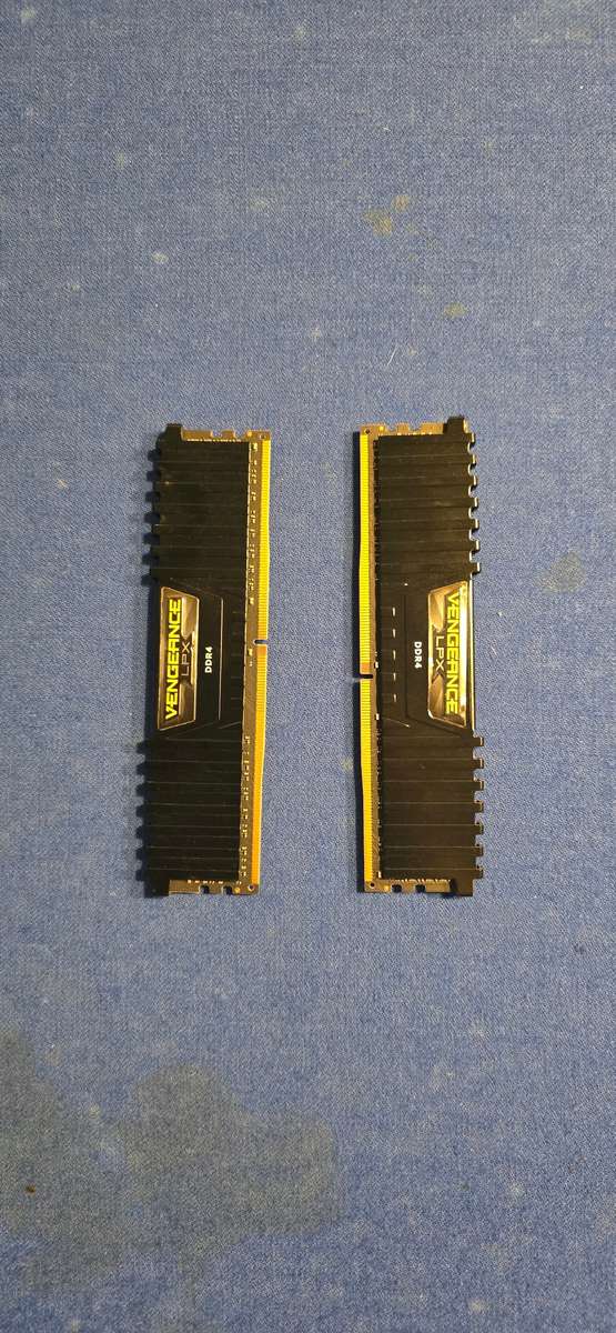 RAM - 2 x 16gb corsair vengeance ddr4 xlp 3600mhz