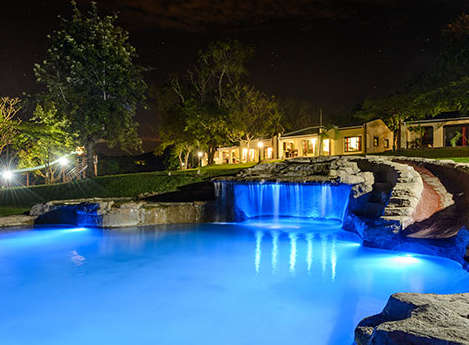 SCHOOL HOLIDAYS; 07th - 14th April 2017; 3Bed8; @ HAZYVIEW CABANAS