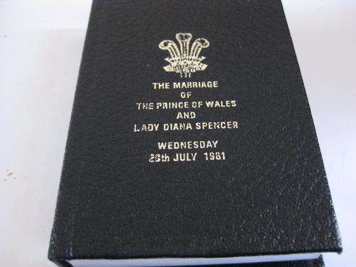 1981 - Charles Diana Marriage Commemorative Set of 2 Coins - Isle of Man