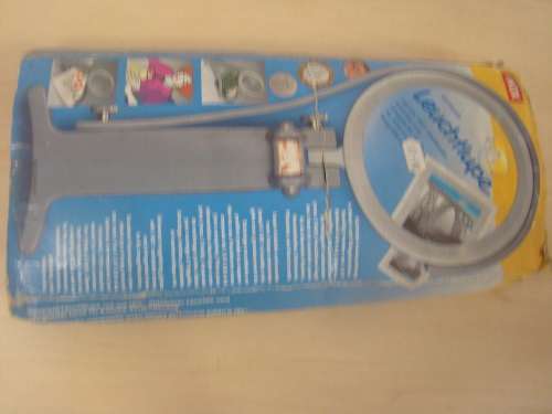 UNIVERSAL  MAGNIFYING GLASS WITH LIGHT