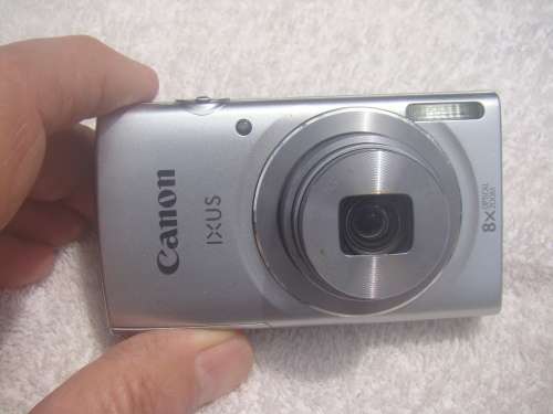 CANON  IXUS   DIGITAL CAMERA