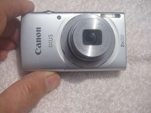 CANON  IXUS   DIGITAL CAMERA
