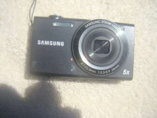 SAMSUNG  DIGITAL CAMERA   SH 100