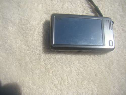 SAMSUNG  DIGITAL CAMERA   SH 100